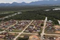 Áreas de risco em Joinville, Rio Águas Vermelhas no Jativoca - Fotografo: Rogerio da Silva - Data: 23/09/2013