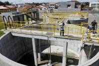 A Estação de Tratamento de Esgoto do Espinheiros será inaugurada nesta terça-feira (20/11) - Fotografo: Kátia Nascimento - Data: 19/11/2012