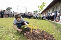 Escola Zulma do Rosário Miranda realiza plantio de árvores com alunos em parceria com a Sema e Acij - Fotografo: Rogerio da Silva - Data: 17/09/2015