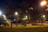 Praças vão receber mais iluminação pública, na rua Inambú a Praça do Bosque já recebeu nova iluminação - Fotografo: Rogerio da Silva - Data: 24/07/2013