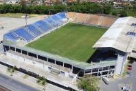 Após concluir a pintura frontal e da face leste, a Arena Joinville receberá na próxima semana os primeiros retoques para a pintura nas arquibancadas do estádio. O local já esta em fase intermediária de lavação e após a conclusão da limpeza terá início o processo de pintura. - Fotografo: Mauro Artur Schlieck - Arquivo SECOM - Data: 15/12/2011