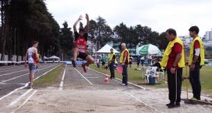 Atletismo Salto em distância vencido pelo atleta Wellerson Rosa Carvalho com 6.86mts nos 27º Joguinhos Abertos em Caçador - Fotografo: Phelippe José da Silva - Data: 29/07/2014