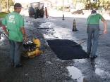 A Unidade de Pavimentação da Seinfra terá uma equipe de plantão no final de ano para reparos emergenciais. O propósito deste  trabalho é amenizar os estragos causados pelas chuvas e oferecer mais tranquilidade à toda comunidade. - Fotografo: Ruy Ferrari - Data: 21/12/2011