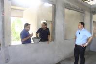 O prefeito Carlito Merss visitou obras na tarde desta terça-feira (6/3). Uma  delas foi a construção do Banco de Alimentos na CEASA - Fotografo: Mauro Artur Schlieck - Data: 06/03/2012
