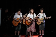 A III Mostra do Programa "Música na Escola e Projeto Saber & Acontecer" lotou o teatro Juarez Machado na noite dessa quarta-feira (12/9). O público pôde prestigiar, em duas sessões, a apresentação dos alunos da rede municipal de ensino. - Fotografo: Mauro Artur Schlieck - Data: 13/09/2012