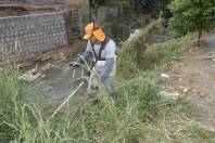Sub-Prefeitura Sudeste realiza roçada e limpeza no Rio Itaum-mirim no Fátima. - Fotografo: Phelippe José - Data: 17/06/2015