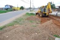 No final da avenida Miguel Alves Castanha, próximo da esquina com rua Dilma Virgilina Garcia, no bairro Aventureiro, a Prefeitura de Joinville está concluindo os trabalhos na galeria dupla, no canal do Rio do Ferro. - Fotografo: Ruy Ferrari - Data: 11/09/2012