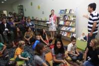 Os livros recolhidos na festa de aniversário do prefeito Carlito Merss em 18/09, foram doados para a Biblioteca Municipal e para Escolas Municipais da Cidade. A doação foi feita neste sábado (15/10), Dia do Professor - Fotografo: Kátia Nascimento - Data: 15/10/2011