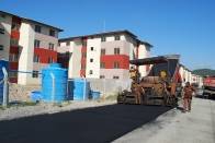 Nesta semana, a Prefeitura de Joinville por meio da Secretaria Regional do Boehmerwald e da Unidade de pavimentação da Seinfra, conclui o asfaltamento da rua Juliano Busarello, no bairro Boehmerwald. - Fotografo: Ruy Ferrari/SEINFRA - Data: 13/03/2012