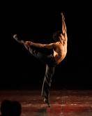 Dois jovens da Escola do Teatro Bolshoi no Brasil ganharam um contrato de um ano com o Ballet do Salzburg Landestheater, na Áustria: paranaense Danúbia Pereira e o paraibano Iure de Castro (foto). - Fotografo: Divulgação Bolshoi/ Vanderléia Macalossi - Data: 21/06/2012