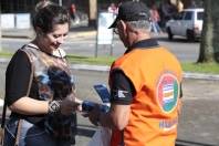 Defesa Civil distrtibui cartilha com a tábua de marés - Fotografo: Rogerio da Silva - Data: 06/02/2015