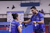 Alexia Nakashima com o técnico Bruno Costa: resultados expressivos na Copa Brasil - Fotografo: Divulgação CBTM - Data: 28/09/2015