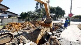 Subprefeitura Oeste realiza drenagem no na rua Harold Miers Bairro Vila Nova - Fotografo: Rogerio da Silva - Data: 09/06/2015