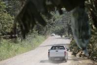 Estrada Quiriri será pavimentada com Lajotas - Fotografo: Rogerio da Silva - Data: 15/04/2016