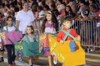 As escolas da rede municipal de ensino já estão se preparando para o desfile em homenagem ao aniversário de 161 anos de Joinville, que acontece nesta quinta-feira (8/3), a partir das 19h, em frente ao Centreventos Cau Hansen. - Fotografo: Kátia Nascimento - Data: 06/03/2012