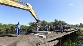 Seinfra e Subprefeitura Sudeste realizam obras de melhorias na ponte do Morro do Amaral - Fotografo: Rogerio da Silva - Data: 07/04/2015