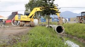 Subprefeitura Sudoeste realiza obras de drenagem na região - Fotografo: Rogerio da Silva - Data: 13/05/2015