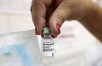 Segunda etapa da vacinação contra o vírus HPV inicia nesta segunda-feira (8/9) - Fotografo: Rogerio da Silva/Arquivo - Data: 08/09/2014