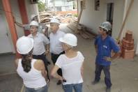 Prefeito e equipe vistoriam obras da Escola Municipal Pofessor Bernardo Tank - Fotografo: Jaksson Zanco - Data: 29/01/2013