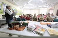  Defesa Civil realiza capacitação sobre cargas perigosas - Fotografo: Rogerio da Silva / Secom - Data: 09/05/2016
