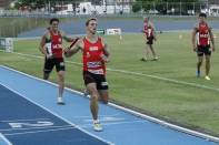 Kaynan Xavier Hack chega em terceiro no revezamento 4 x 400 nos 53º Jasc em Blumenau. - Fotografo: Phelippe José - Data: 26/11/2013