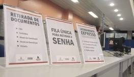 A partir desta quarta-feira, 1º de agosto, os contribuintes que procurarem os serviços da Secretaria da Fazenda, no hall de entrada do prédio central da Prefeitura, vão encontrar algumas mudanças para agilizar o atendimento.  - Fotografo: Mauro Artur Schlieck - Data: 31/07/2012