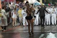 Diversidade leva a emoção na avenida - Fotografo: Rogério da Silva /Secom - Data: 16/02/2015