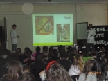 Palestra das veterinárias do CBEA na escola Curt Alvino Monich - Fotografo: Divulgação - Data: 09/07/2013