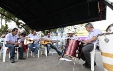 Grupo Além do Horizonte formado por moradores de rua ensaia na Praça Nereu Ramos - Fotografo: Rogerio da Silva - Data: 25/11/2015