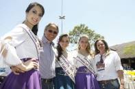 	A carreata com as candidatas a Rainha e Princesas da 73ª Festa das Flores aconteceu neste sábado(05/11) pelo centro da cidade e terminou no Mercado Público. O prefeito Carlito Merss prestigiou o evento - Fotografo: Kátia Nascimento - Data: 07/11/2011