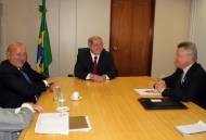 Prefeito Prefeito Udo Döhler e senador Luiz Henrique da Silveira participam de reunião com o ministro das Comunicações Paulo Bernardo - Fotografo: Artur Hugen - Data: 13/03/2013