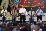 Oito apresentações de Terno de Reis marcaram o encerramento do Natal dos Sonhos, na praça Nereu Ramos, nessa sexta-feira (6/1). Cerca de 400 pessoas assistiram as apresentações dos sete grupos participantes do festejo. O prefeito em exercício, Ingo Butzke prestigiou o evento - Fotografo: Kátia Nascimento - Data: 06/01/2012