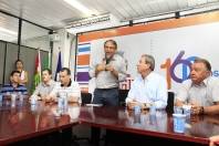 Aconteceu nesta terça-feira (20/12) uma confraternização com as entidades que foram beneficiadas pela parceria entre a Prefeitura e a Câmara de Vereadores. O prefeito lembrou que o momento entra para a história de Joinville. - Fotografo: Mauro Artur Schlieck - Data: 20/12/2011