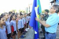 O Hasteamento do Pavilhão Nacional do mês de Março aconteceu na manhã desta quarta-feira (07/3) com a presença da Banda do 62º BI e alunos da escola Municipal Abdon Batista, bairro Petrópolis. - Fotografo: Kátia Nascimento - Data: 07/03/2012
