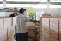 Entrega de caixas de abelhas na Fundação 25 de Julho - Fotografo: Rogerio da Silva - Data: 01/09/2015