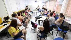 Aulas de qualificação de professores para o uso dos tablets no projeto Escola Digital - Fotografo: Rogerio da Silva - Data: 24/02/2015