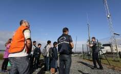Visita da Defesa Civil ao Iate Clube onde foi feita apresentação da estação meteorológica para os alunos da Escola Municipal Thereza Mazolli  - Fotografo: Rogerio da Silva - Data: 21/05/2015