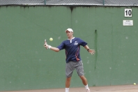 Ricardo Hoseval disputa partida de tenis de campo contra Itajaí nos 53º Jasc em Blumenau - Fotografo: Phelippe José - Data: 25/11/2013
