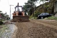 Obras da Subprefeitura Leste, ensaibramento na rua Tangará - Fotografo: Rogerio da Silva - Data: 26/07/2013