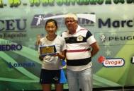 Alexia recebeu o prêmio de melhor atleta mirim do tênis de mesa brasileiro em 2012 - Fotografo: Divulgação CBTM - Data: 08/11/2012