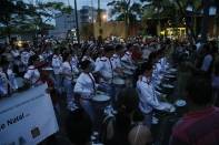 O Natal dos Sonhos de Pirabeiraba aconteceu nesta quarta-feira (30/11) na Praça Caetano Evora da Silveira Junior. A comunidade prestigiou as atrações culturais - Fotografo: Kátia Nascimento - Data: 30/11/2011