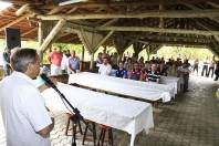 A solenidade de entrega da reconstrução de 11 pontes na zona rural do Vila Nova aconteceu na propriedade do senhor Acácio Schroeder. O prefeito Carlito Merss destacou a obrigação do poder público em garantir as melhorias na região - Fotografo: Mauro Artur Schlieck - Data: 26/11/2011