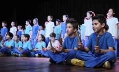 A III Mostra do Programa "Música na Escola e Projeto Saber & Acontecer" lotou o teatro Juarez Machado na noite dessa quarta-feira (12/9). O público pôde prestigiar, em duas sessões, a apresentação dos alunos da rede municipal de ensino.  - Fotografo: Mauro Artur Schlieck - Data: 13/09/2012