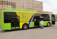 Ônibus movido a hidrogênio, projeto da COPPE, UFRJ. O veículo, com carroceria fabricada pela Busscar, está em exposição na Rio+20 - Fotografo: Ana Keller - Data: 21/06/2012