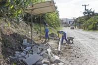 Subprefeitura Sudoeste realiza melhorias nos pontos de ônibus no bairro Nova Brasília - Fotografo: Phelippe José - Data: 29/01/2015
