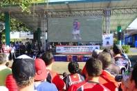 A torcida acompanha a classificação do JEC para Série B em telão montado pela Prefeitura/FELEJ na Praça do Mercado Público. - Fotografo: Mauro Artur Schlieck - Data: 17/10/2011