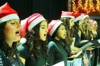 A programação do Natal dos Sonhos chegou nesta segunda-feira  (05/12) até a região de cobertura da Secretaria Regional do Nova Brasília. O evento é uma parceria entre a Prefeitura e a CDL. No palco a apresentação da Escola Antonia Alpaídes - Fotografo: Mauro Artur Schlieck - Data: 06/12/2011