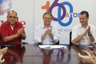  O Projeto de Lei que concede gratificação de produtividade aos médicos e odontólogos e o Projeto de Lei Complementar que modifica o Plano de Carreira e vencimentos dessas categorias foram apresentados hoje (29/9) na Prefeitura - Fotografo: Kátia Nascimento - Data: 29/09/2011