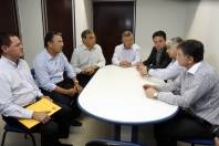 Prefeito Udo Döhler, vice governador Eduardo Pinho Moreira e vice Rodrigo Coelho reuniram com secretários da saúde municipal e estadual para definir agenda de trabalho para integração de gestão hospitalar   - Fotografo: Jaksson Zanco - Data: 14/01/2013
