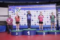Alexia Nakashima ocupa o lugar mais alto do pódio na categoria juvenil na Copa Brasil - Fotografo: Divulgação CBTM - Data: 28/09/2015